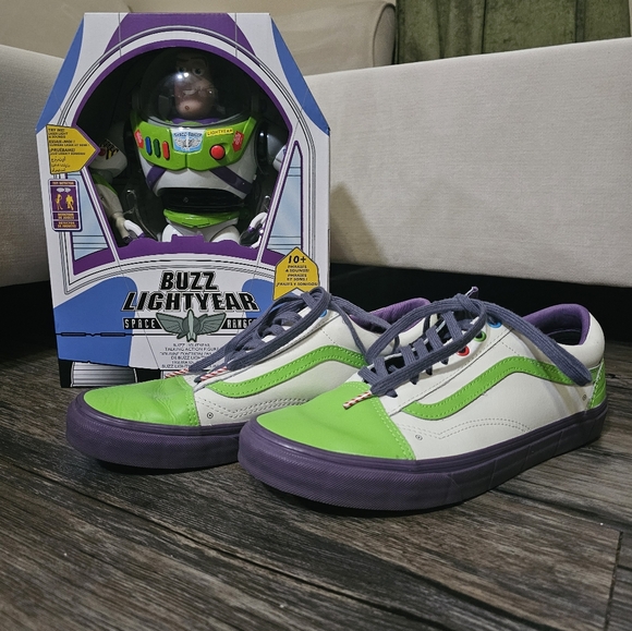 VANS x Old Skool Toy Story Buzz Lightyear Sneakers Mens Size 11 Disney Pixar - Picture 3 of 7